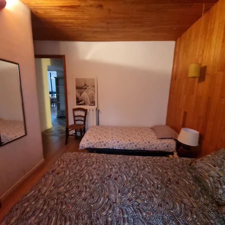 Gite Rue Tranquille Padern 外观 照片