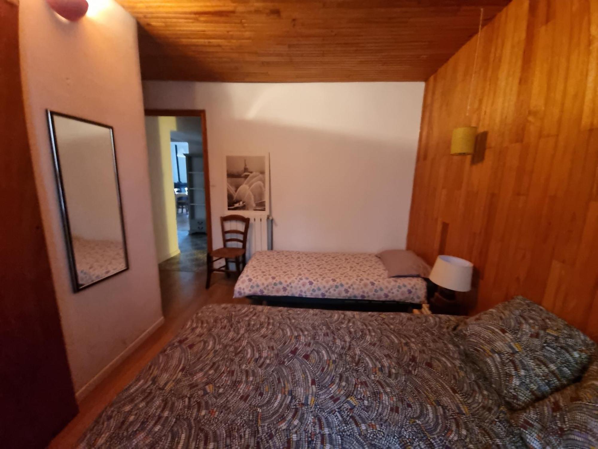 Gite Rue Tranquille Padern 外观 照片