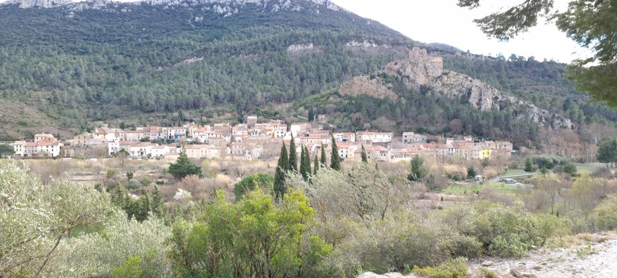 Gite Rue Tranquille Padern 外观 照片