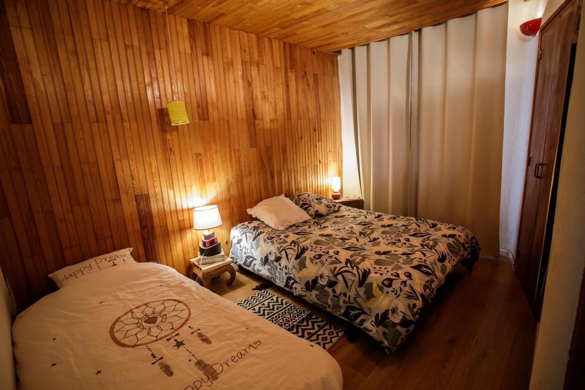 Gite Rue Tranquille Padern 外观 照片